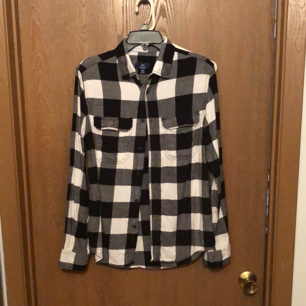 George black/white checkered flannel,size small 34-36